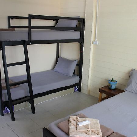 The Oasis Hostel Chinatown (Adults Only) Bangkok Exterior foto